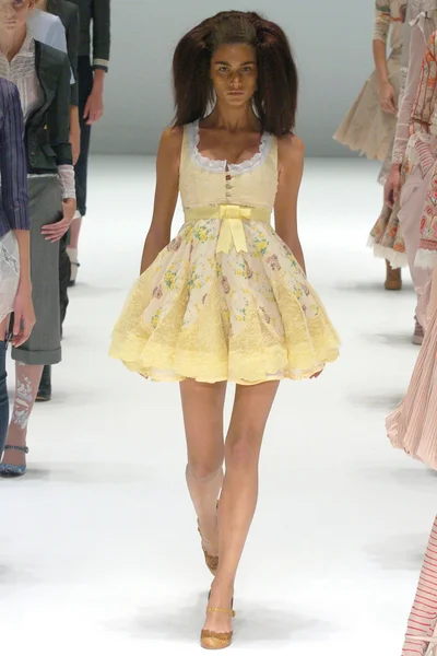 Look 24